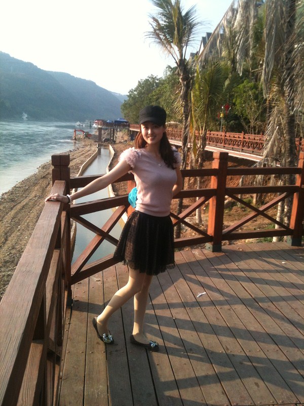 <em>美女</em>身高<em>169</em> 找男友,有很多生活照片,没有修图