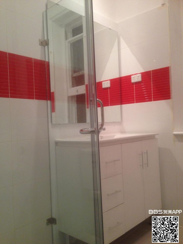 bathroom-2.JPG