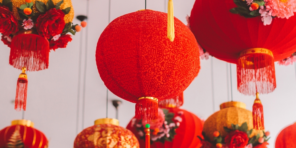 Chinese_Lanterns_Lunar_New_Year.jpg