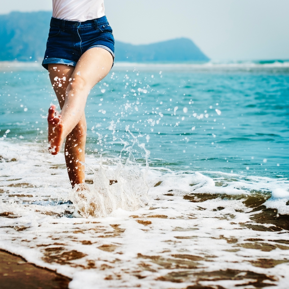 barefoot-beach-blur-296879.jpg