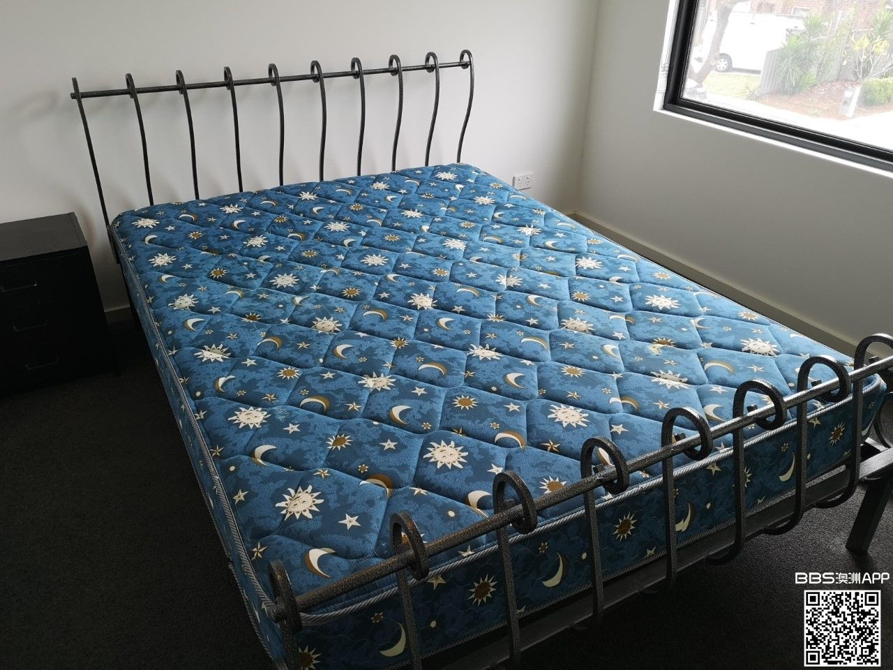 queen size mattress.jpg