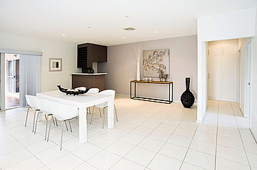zip_23893-010-Open2viewID224111-15JacarandaStMurrayBridge.jpg