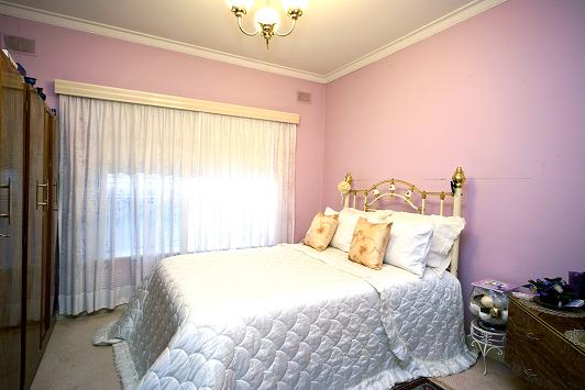 bedrm1-tapleys hill 456.JPG