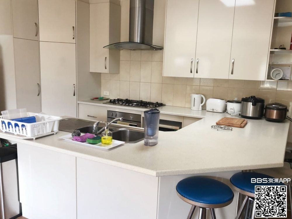 Kitchen 2.jpg