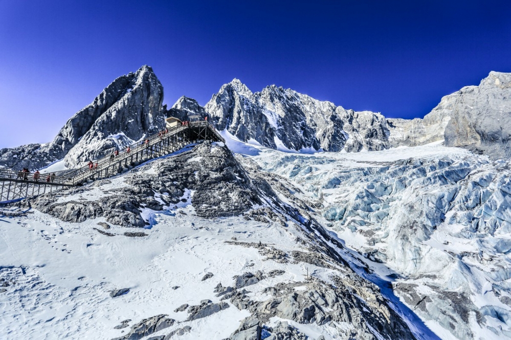 ѩɽ֮��17mm f8 800��֮1�룬ISO100����ԱѧԺ ����壩.jpg