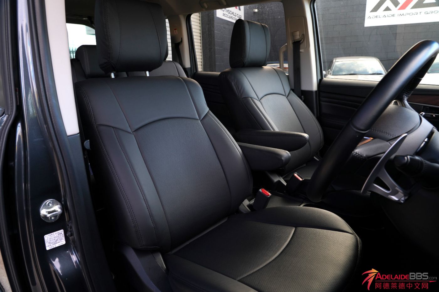 2023 Mitsubishi Delica 13.jpg